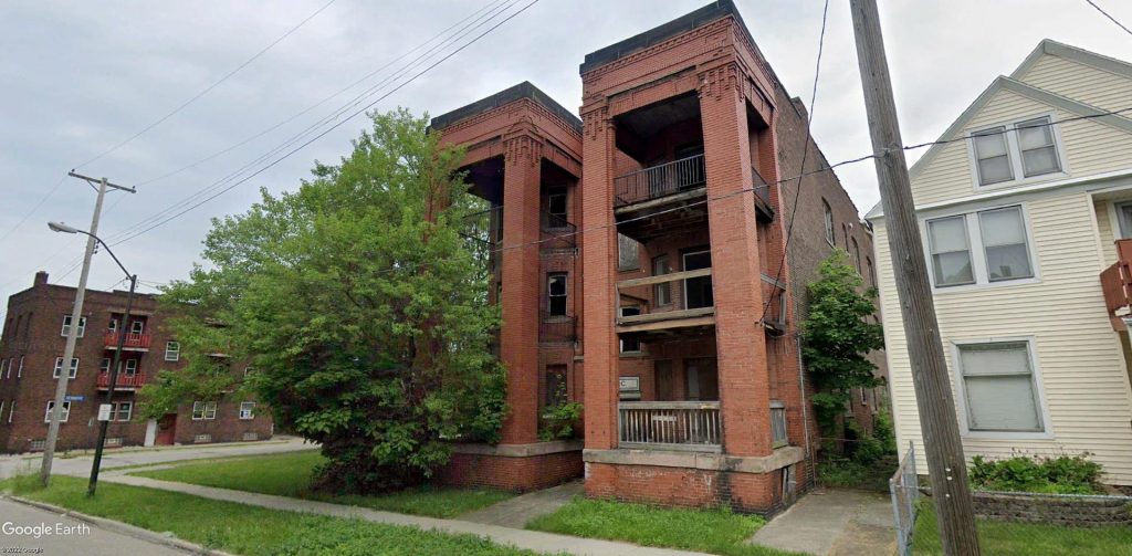 An abandoned, problem-plagued apartment building is to be renovated by a business lacking a track record.
