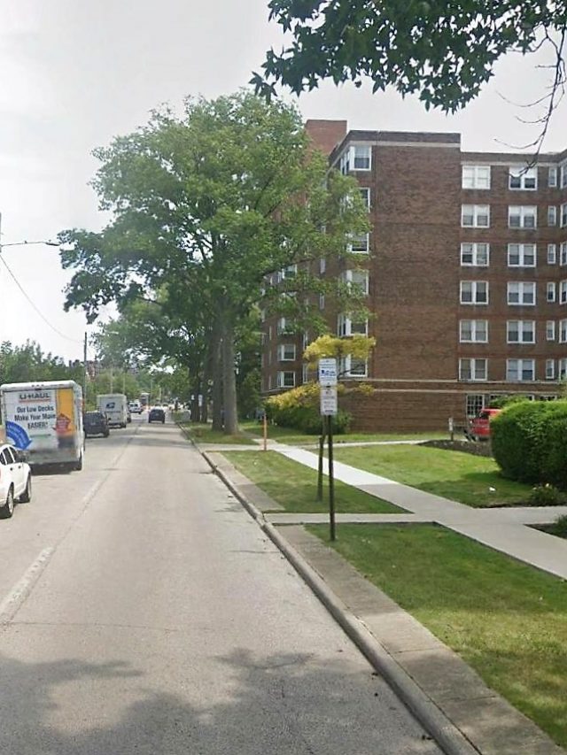 cropped-Shaker-Square-apartment-sale-streetview-Aug2021-1.jpg
