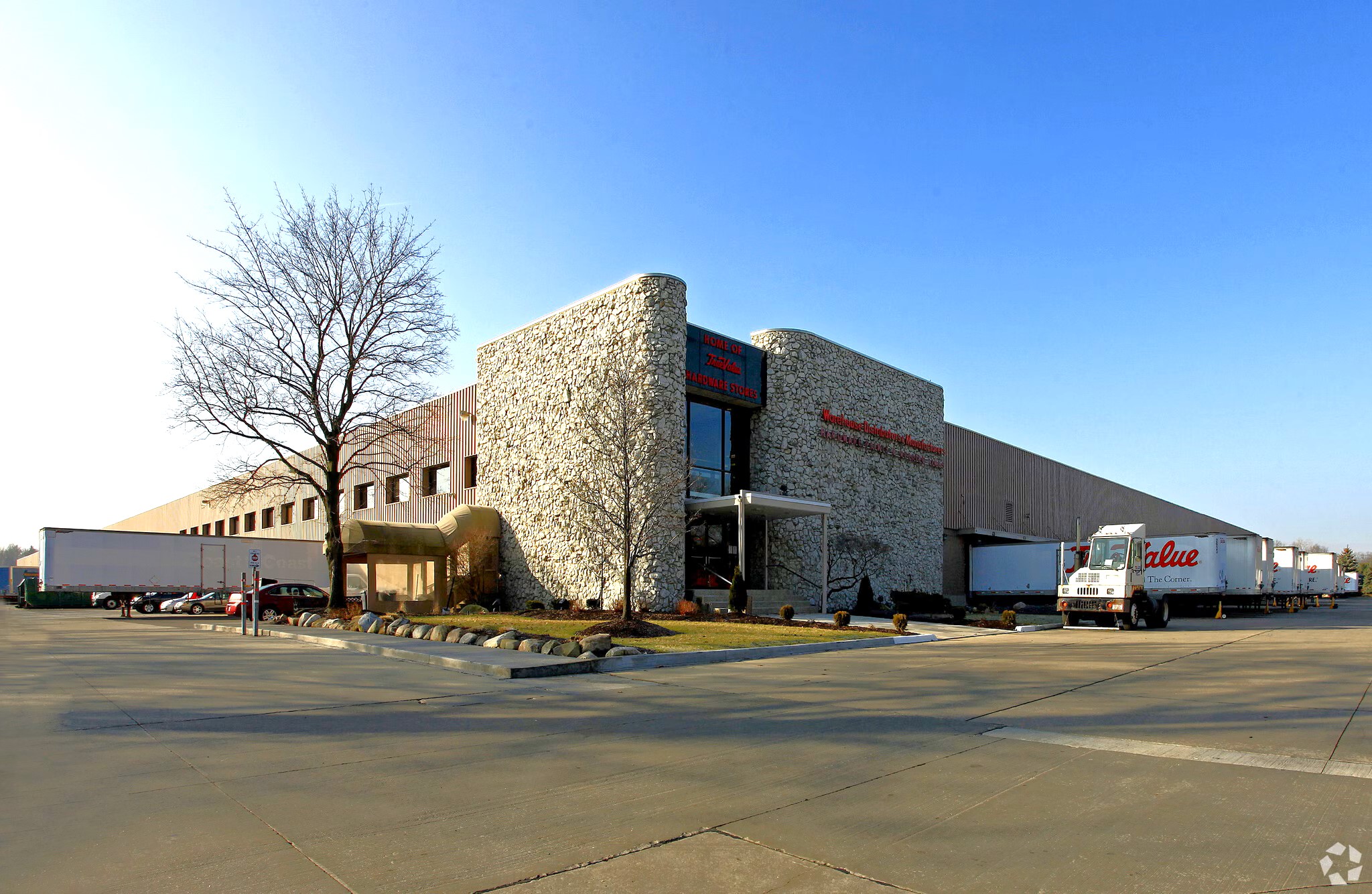 True-Value-26025-First-St-Westlake-OH-Lo